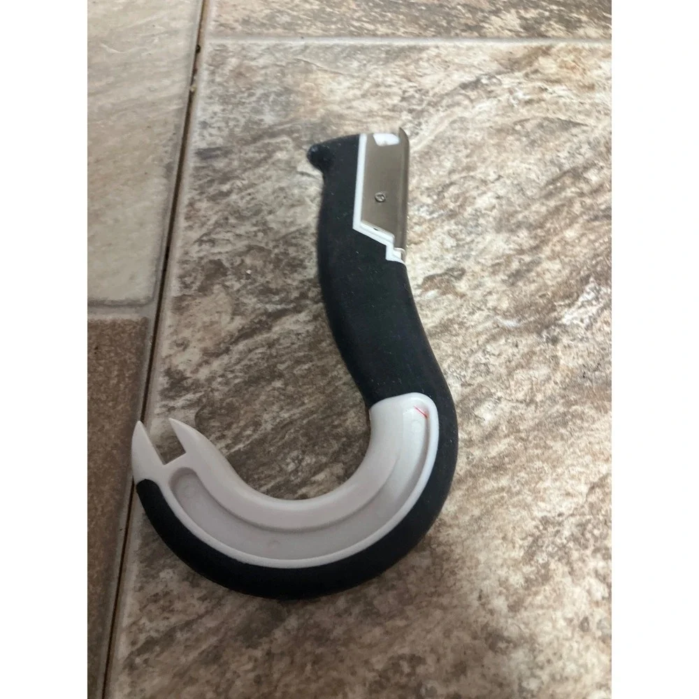Ergonomic J-Hook Safety Box Cutter Utility Black White Recessed Blade 6.5